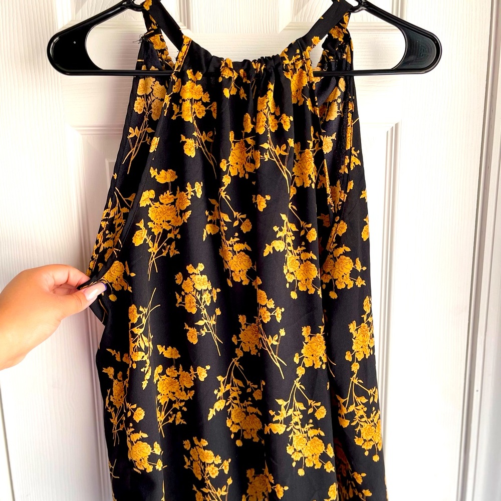 1Xl black and gold tank top